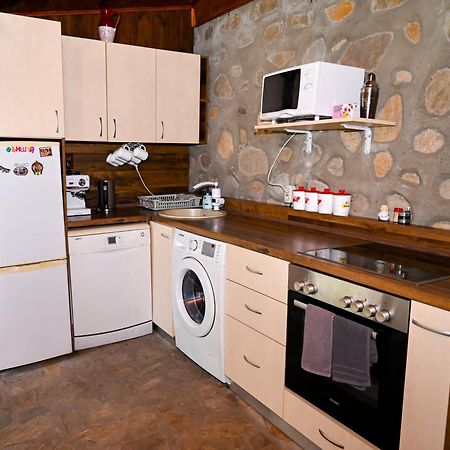 Фън Шуй Къща За Гости 88 Dobrinischte Exterior foto