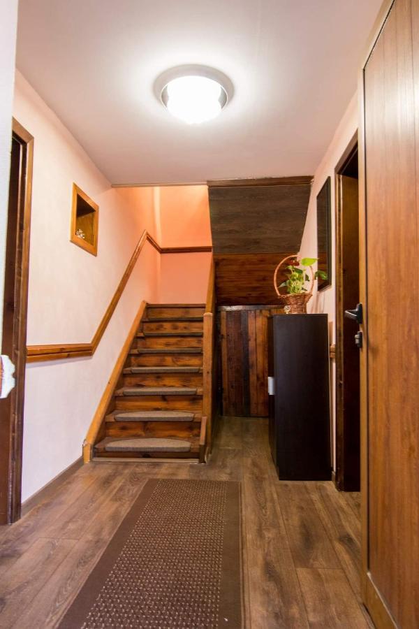 Фън Шуй Къща За Гости 88 Dobrinischte Exterior foto